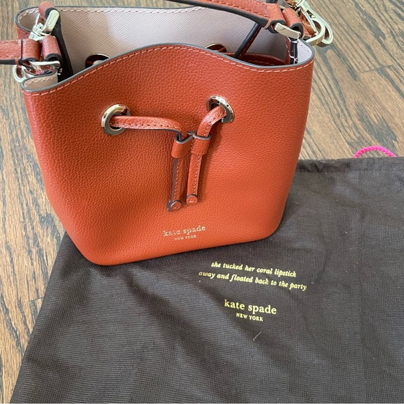Kate Spade New York Eva Bucket Crossbody Cognac - Picture 3 of 7